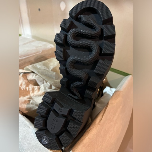 New Gucci boots GG monogram Crystal Buckle Black Ankle Combat Boots Size 38.5 - Picture 6 of 9